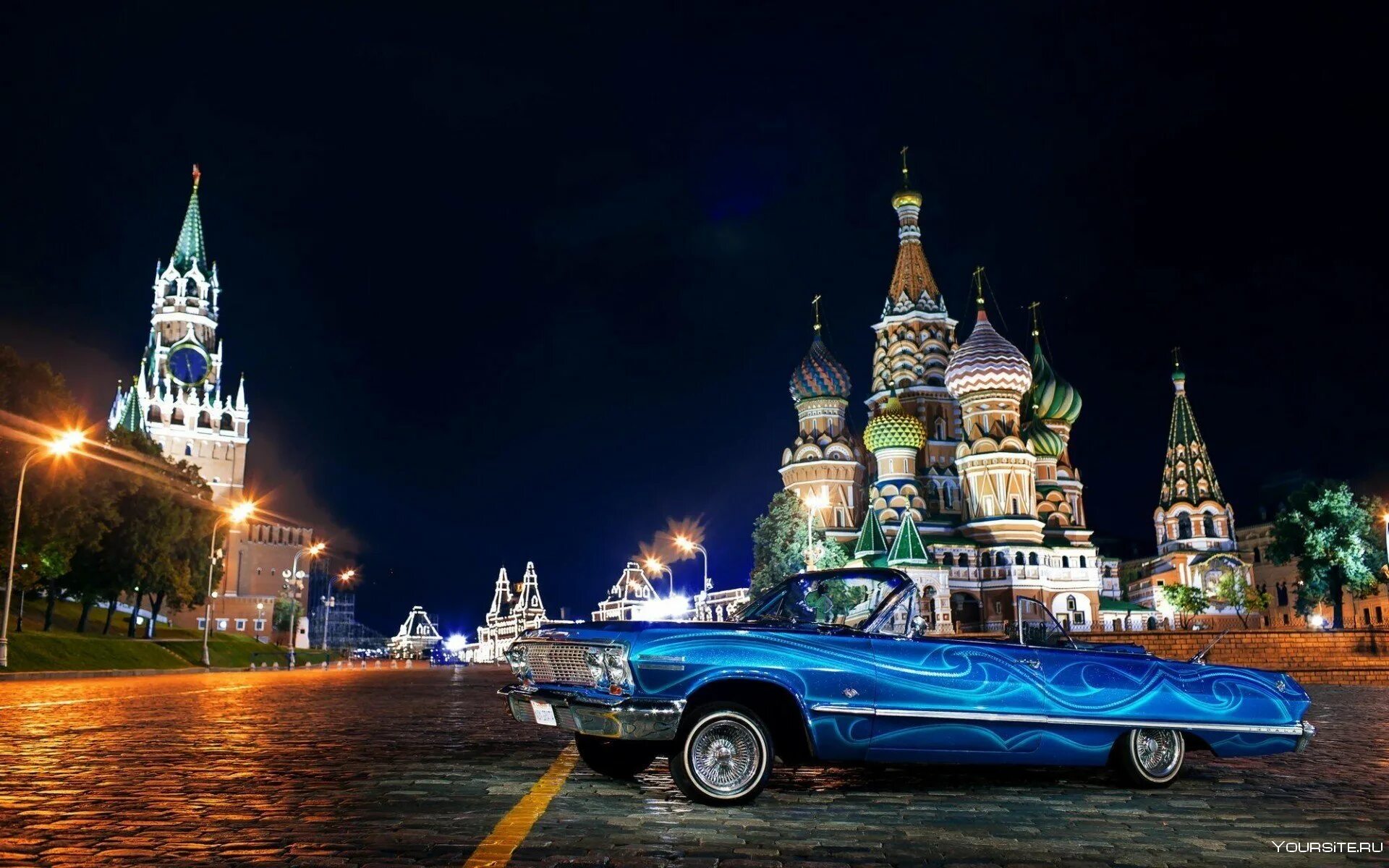 Area cars. Chevrolet Impala Москва. Impala Chevrolet Moscow. Машины в Москве. Машина на красной площади.