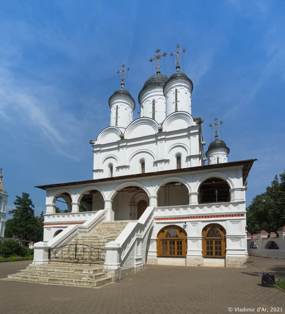 Храм преображения вяземы. Церковь спаса преображения в больших вяземах. спасо-преображенский храм большие вяземы. храм бориса годунова в вяземах.