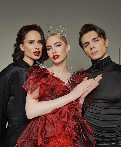 Flat группа. Flat группа. Flat группа. Flat группа. Гитарист him.