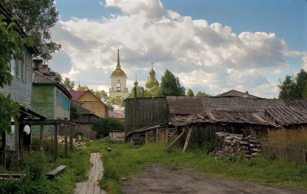 Городишко. Провинциальный городок России. Провинциальные города России. Глубинка России города. Старый провинциальный город.