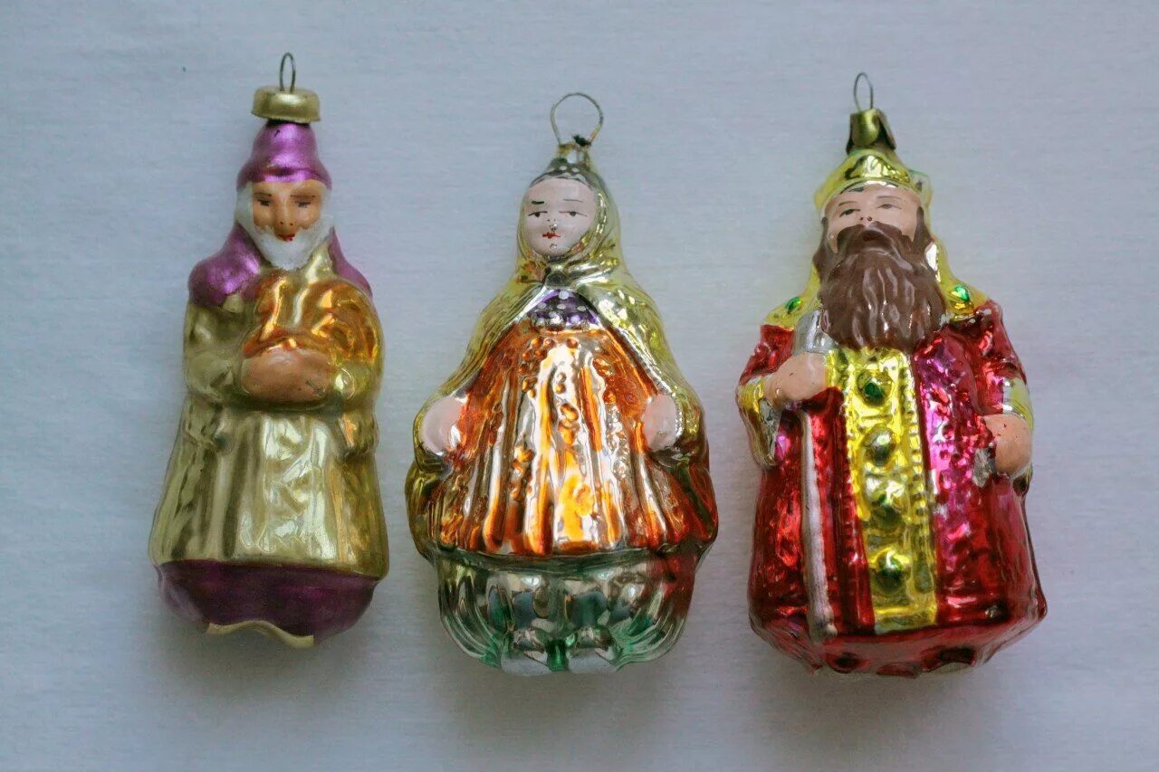 Елочная игрушка каменный цветок. Советские игрушки сказка. Советские игрушки сказка. Советские игрушки сказка. Елочные игрушки ссср набор «15 республик ссср».