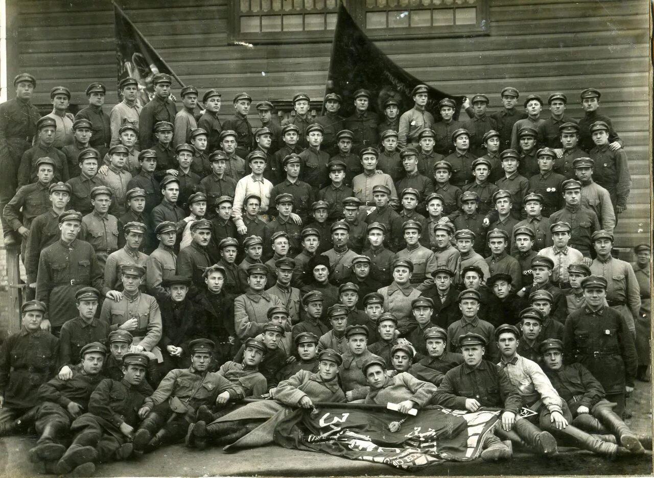 Евгений тучков огпу. Отряд красной гвардии 1918. Чк вчк. Форма вчк с 1917. Гпу и огпу 1920е.