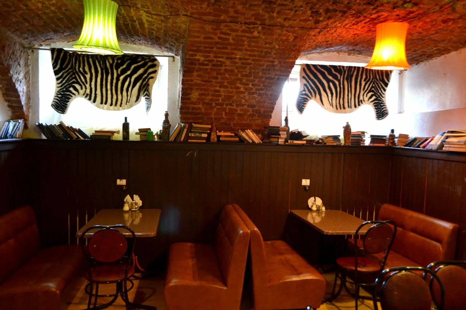 арт кафе африка санкт петербург. африка кафе спб печатника григорьева. арт-кафе африка на улице печатника григорьева. кафе африка санкт-петербург печатника григорьева. Africa cafe.