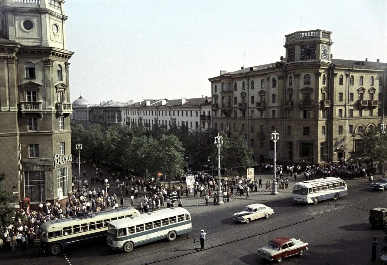 Белоруссия в советское время. Ленинский проспект Минск 1950. Ленинский проспект Минск СССР. Проспект независимости Минск 1950. Минск 80-е.