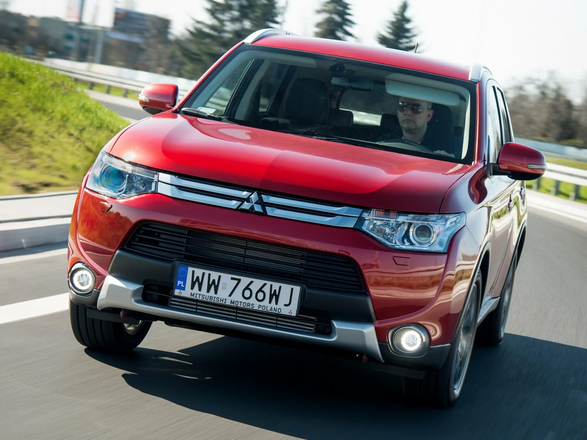 Аутлендер китайской сборки. Mitsubishi Outlander 2014. Мицубиси Аутлендер 3. Mitsubishi Outlander 2012-2014. Митсубиси Аутлендер 5 поколения.