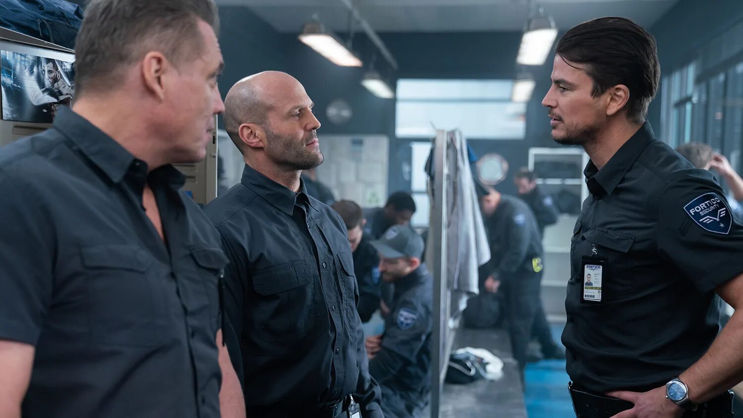 Jason statham операция фортуна. Боевик 2021 джейсон стэтхэм. Новые боевики 2023. Боевики гая ричи. Джейк джилленхол 2023 переводчик.