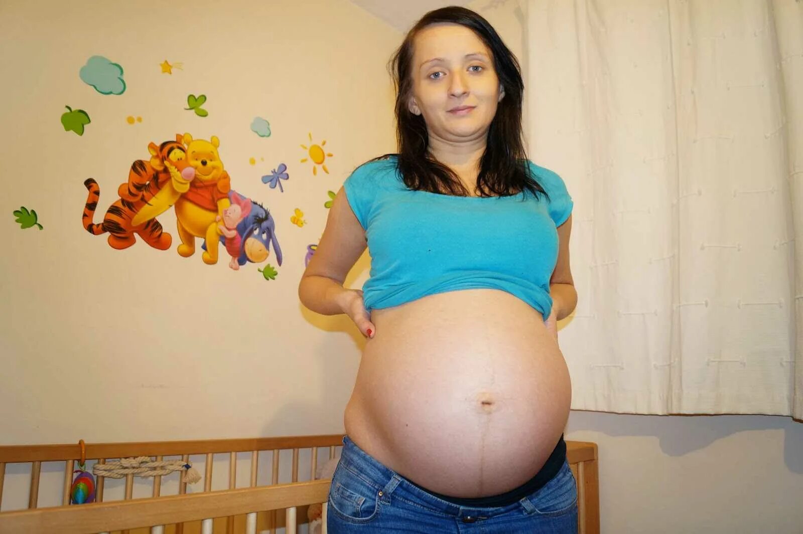 37 неделя ощущения. Живот на 36 неделе. Живот на 37 неделе беременности. Ребенок в животе беременной.