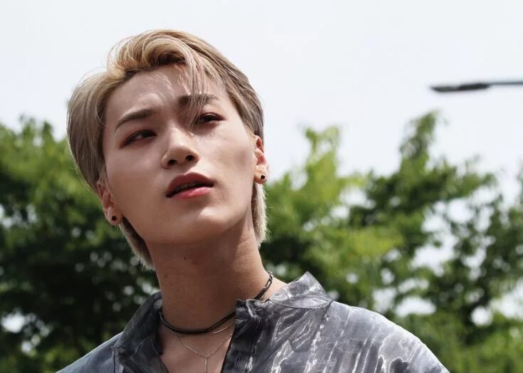 Ateez san. Уён ATEEZ 2022. Чон Кен ATEEZ. Группа ATEEZ уён. Чхве Сан ATEEZ.