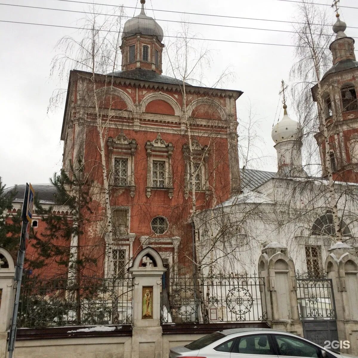 Храм в барашах. Храм введения в барашах. церковь введения во храм пресвятой богородицы в барашах, москва. введенская церковь в барашах. барашевский переулок 8 храм.