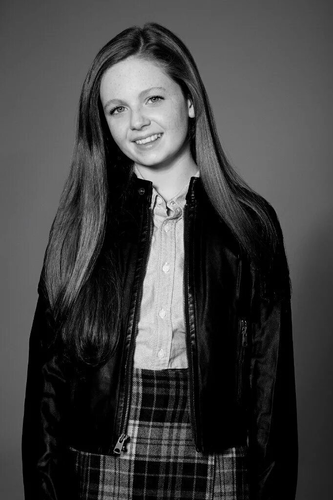 Клер фоли 2021. Клер фол. Клер фоли. Клер фоли 2021. Картинка клер ученик.