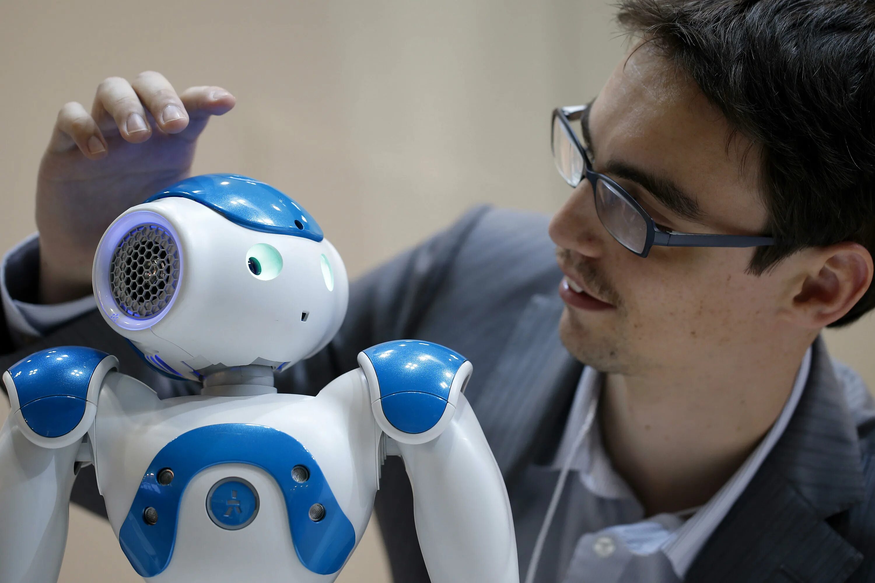 Robot lives