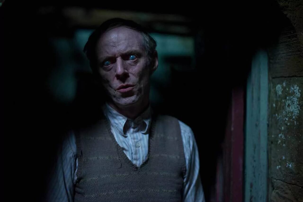 женщина в черном фильм 2012 дэниел. женщина в черном фильм 2. призраки 2015 призраки фильм 6 +. ужасы женщина в черном. женщина в черном 2012 призрак.