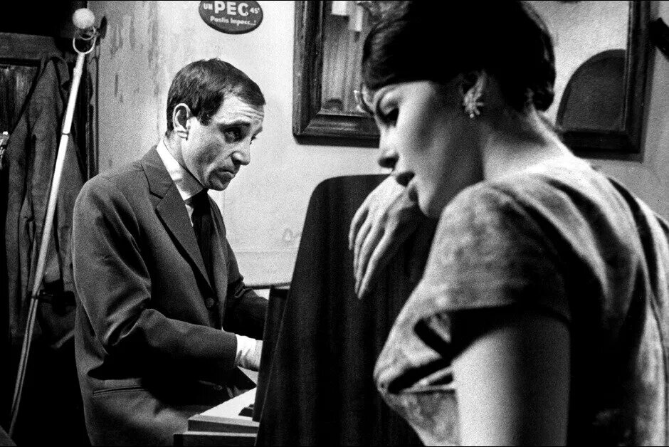 Shoot the piano player. Стреляйте в пианиста фильм 1960. Мишель Мерсье стреляйте в пианиста. Стреляйте в пианиста Трюффо. Мишель Мерсье в фильме стреляйте в пианиста.