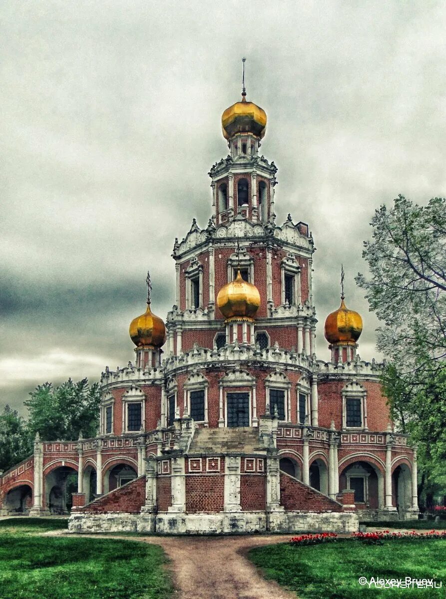 Церковь покрова в филях какой тип. Церковь покрова в филях (1690—1693). москва. храм покрова пресвятой богородицы в филях.. церковь в филях нарышкинское барокко. церковь покрова богородицы в филях.