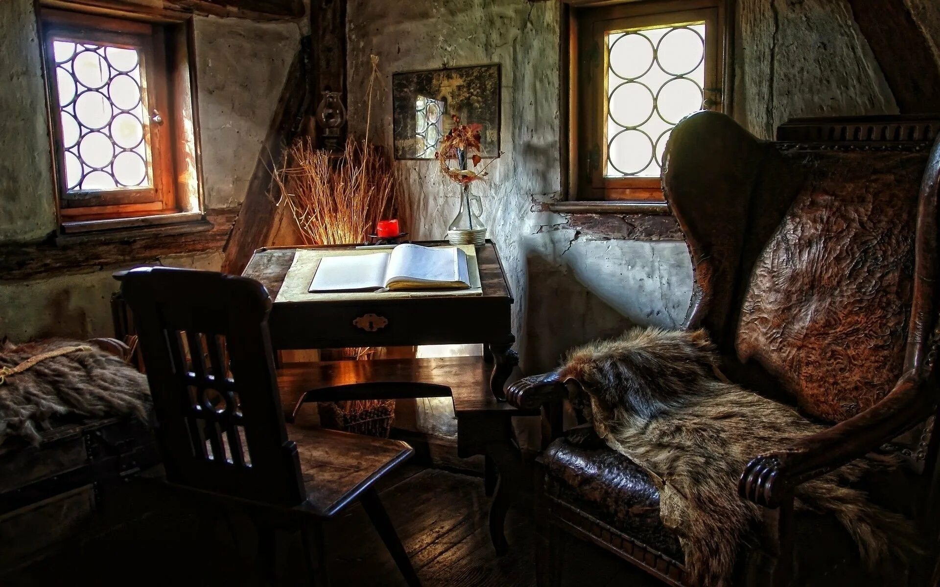 Мистическая квартира. Старинная комната. Старинный интерьер комнаты. Старая комната. Комната в старинном стиле.