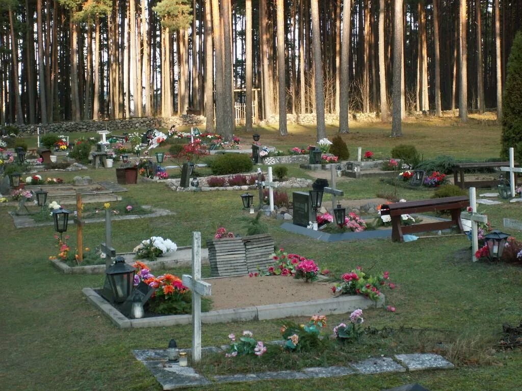 Кладбище данных. Лесное кладбище эстония. йыхвинское кладбище эстония. лесное кладбище таллин. кладбище метсакальмисту.
