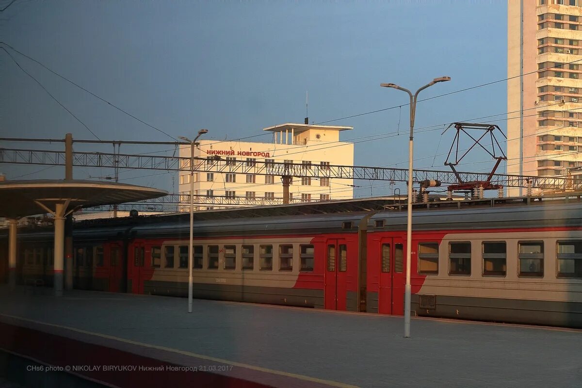 Ржд вокзал великий новгород. Ржд новгороде. Поезд ласточка великий новгород. Ласточка нижний новгород. Вокзал великий новгород.