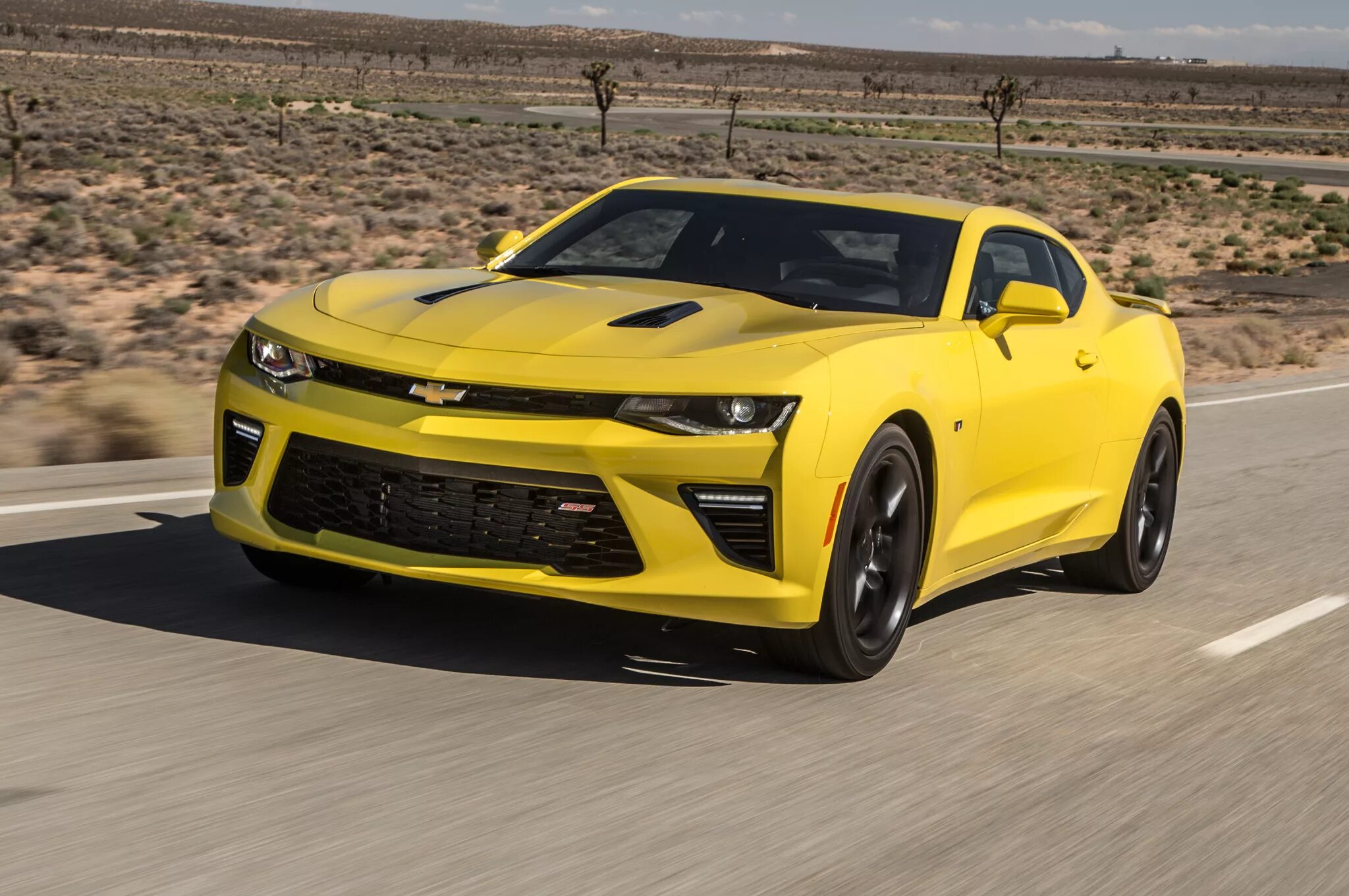 Сколько стоит шеви. Шевроле Камаро 2022 новый. Шевроле Камаро СС 2016. Chevrolet Camaro 2016. Chevrolet Camaro SS 2016.