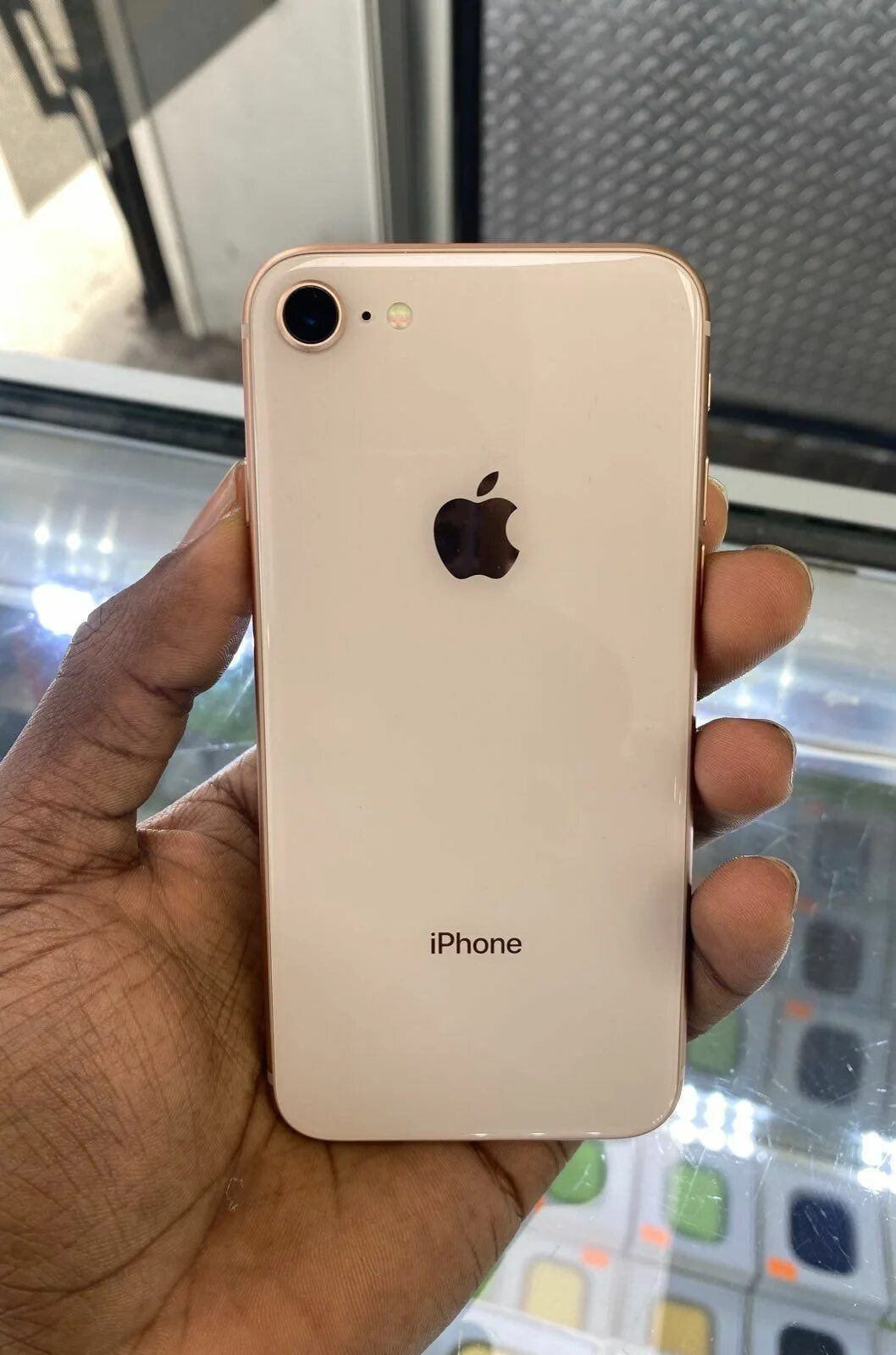 Айфон 8 россия. Iphone 8 Gold 64gb. Айфон 8 Голд 64 ГБ. Apple iphone 8 Plus 64gb. Apple iphone 8 64gb.