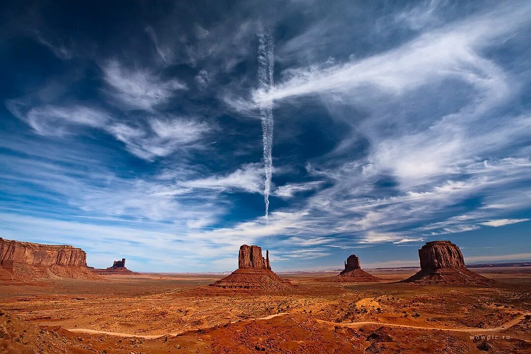 прерии дикого запада. аризона дикий запад. штат юта долина монументов. запад картинки. штат юта долина монументов.