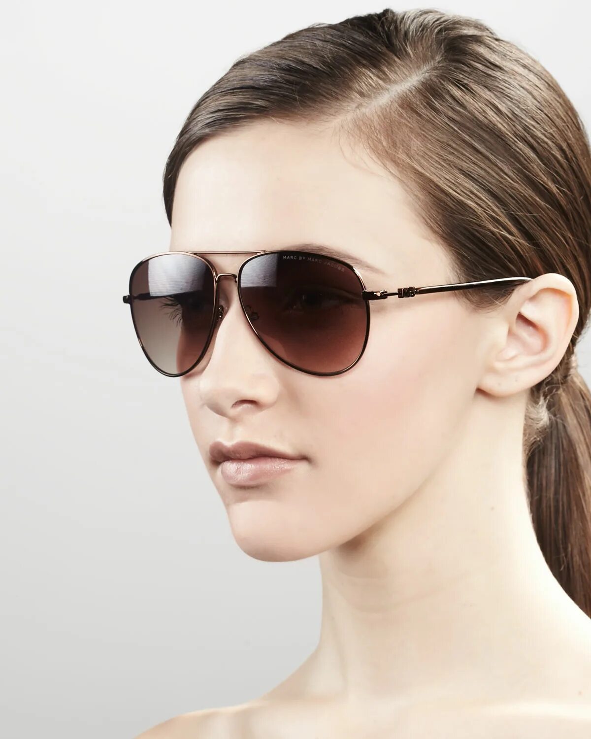 Очки на овальное лицо женские солнцезащитные. Persol очки женские. Солнечные очки. Очки на узкое лицо женские солнцезащитные. Очки ray ban ромбовидные.