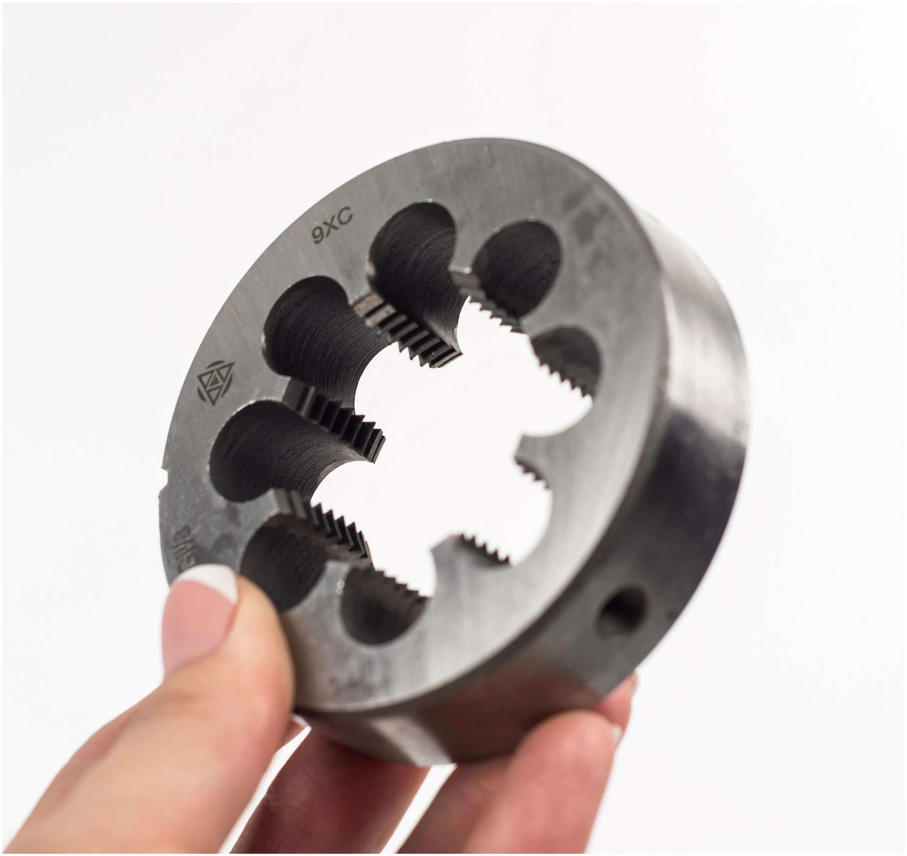 М12 1. Плашка метрическая g1/2. Плашки для нарезания резьбы. Плашка трубная цилиндрическая g 1/4". Плашка ruko 237120.