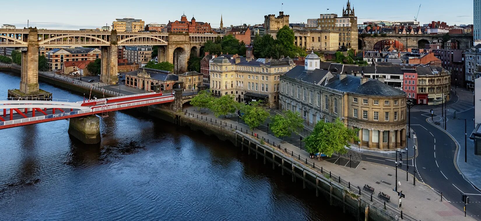 Ньюкасл апон тайн. Нью Кастл Англия. Newcastle upon Tyne город. Ньюкасл апон тайн город. Ньюкасл-апон-тайн Великобритания.