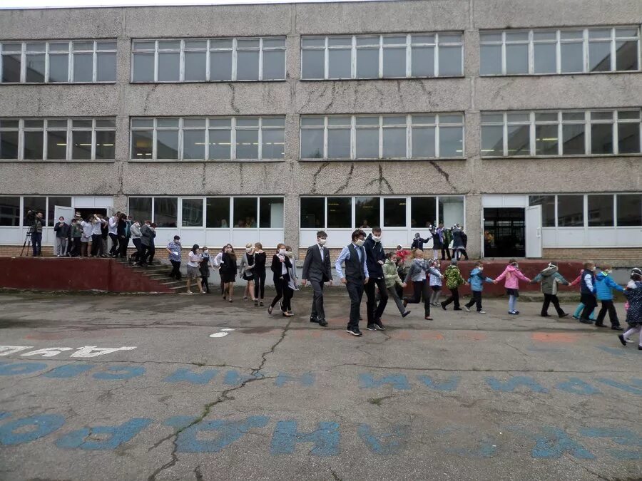 Мбоу гимназия 6 красногорск. Гимназия номер 5 красногорск. Школа 2 гимназия красногорск. Школа 12 красногорск корпус 2. Школа 5 красногорск.
