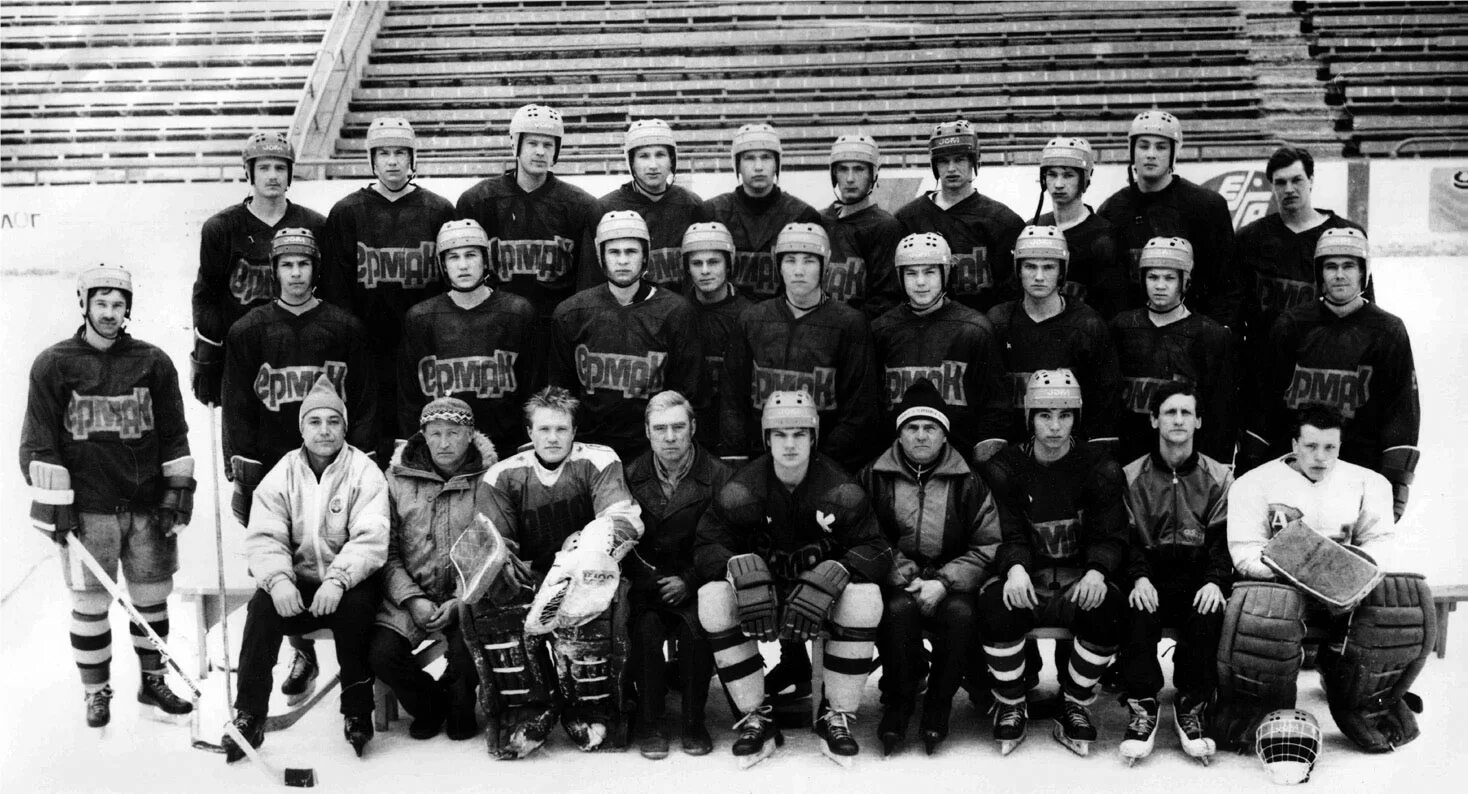 Хоккей 1993. Чайка Перевоз хоккейная команда.