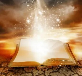 Над раскрытой книгой
