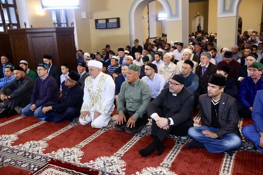 Ураза гаете кайчан. Галеевская мечеть Курбан байрам. Курбан-байрам 2022 в Татарстане. Праздник в мечети.