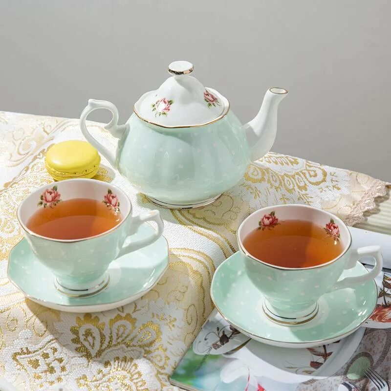 Чаяпития или чаепития как правильно. Английское чаепитие. Чаепитие в Англии. Английский чай. Чайные традиции Англии.