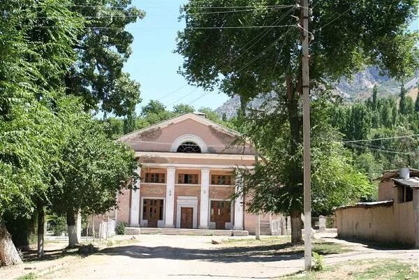 Г. Майли-сай киргизия. Город майлуу суу. Майли-сай киргизия. Киргизия город малысай.