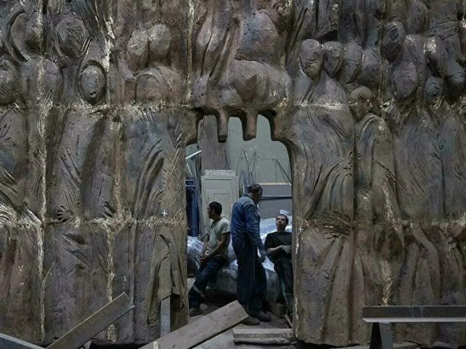 Займитесь поисками утраченных фрагментов монумента с помощью