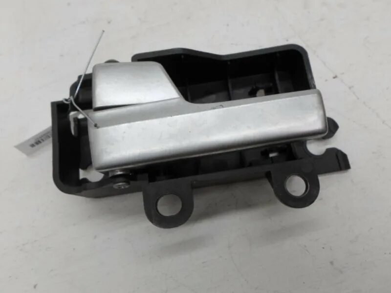 Внутренняя ручка фокус. Внутренняя ручка форд фокус 2. Ручка двери на ford focus 2. Ручка двери форд фокус 2 внутренняя правая. Дверная внутренняя ручка форд.