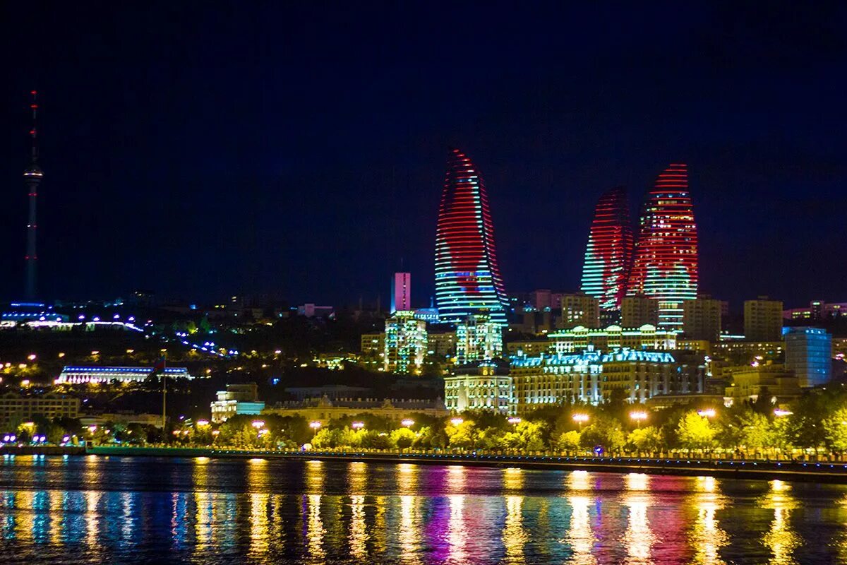 Анимированный баку. Ночной баку 2025. баку 2025 город. ночной баку 2025. ночной баку.