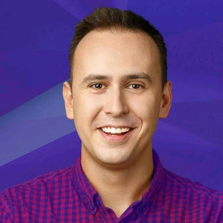 Вася чехов новое радио. Вася чехов. Петр сафронов юнистар. Вася чехов. Фото габлинуса.