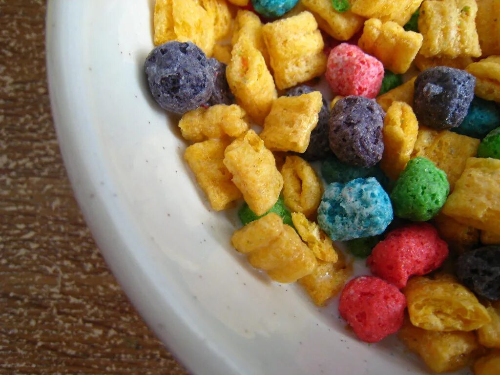 Colourful and crunchy fruit and vegetables can. Captain Crunch хлопья шоколадные. Crunch Berry Cereal ingredients. Fruity Crunch. Crunch Berries 1130g.