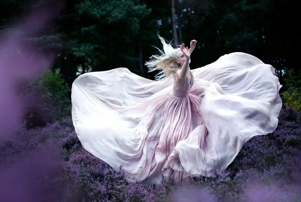 Огромного вдохновения. Кирсти Митчелл фотограф. Кирсти Митчелл Kirsty Mitchell. Кирсти Митчелл фотоработы. Кирсти Митчелл Страна чудес.