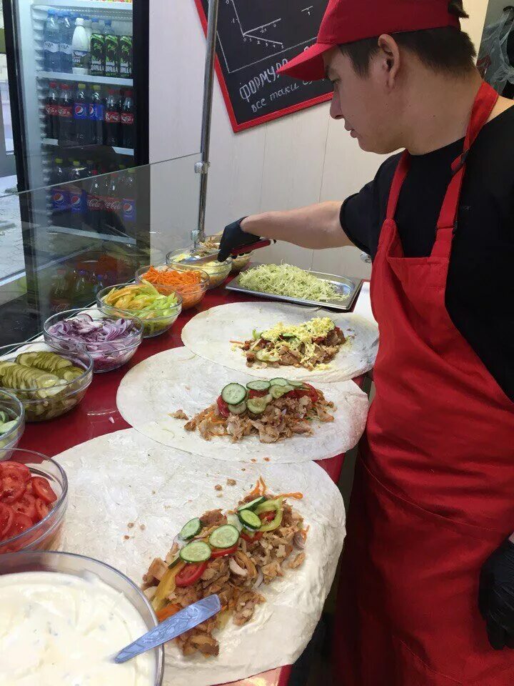 табачный магазин, долгопрудный. шаурма в долгопрудном. г салехард шаурма пицца. донер пицца белгород. спортивная шаурма.