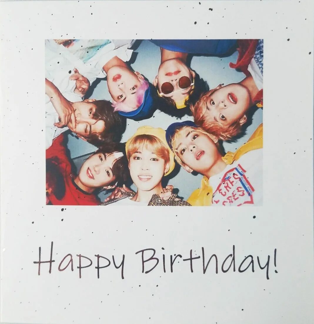 Bts поздравления. БТС Хэппи берсдэй. Открытка БТС С днем рождения. БТС поздравляют с днем рождения. BTS поздравление с днем рождения.