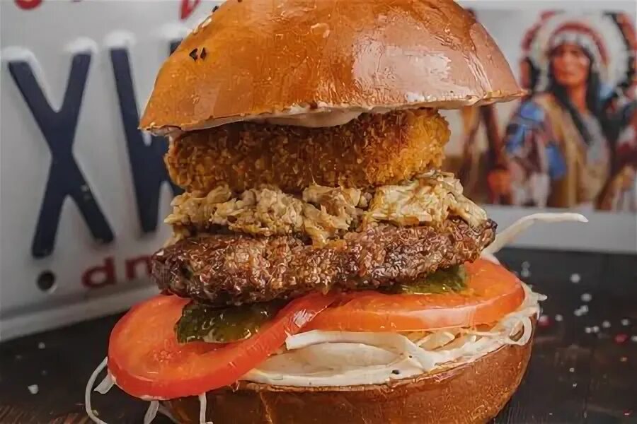 Петропавловск бургер. Friends burgers. Проспект победы 34 петропавловск-камчатский. Донер бургер. Маккамбургер.