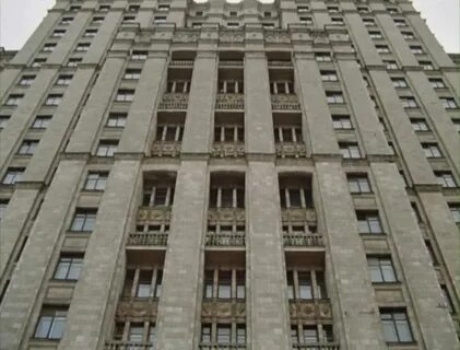 Высотка где снимали москва слезам не верит