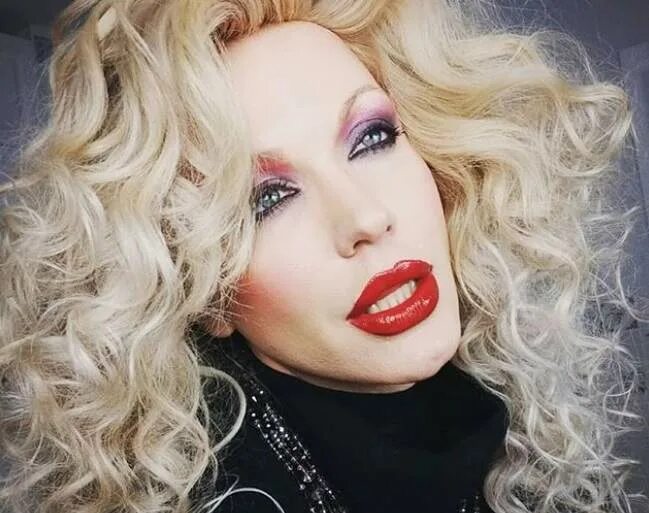 Александр шевченко дива монро. Травести монро. Травести дива монро. Травести дива монро мужчина. Неугомонная монро.