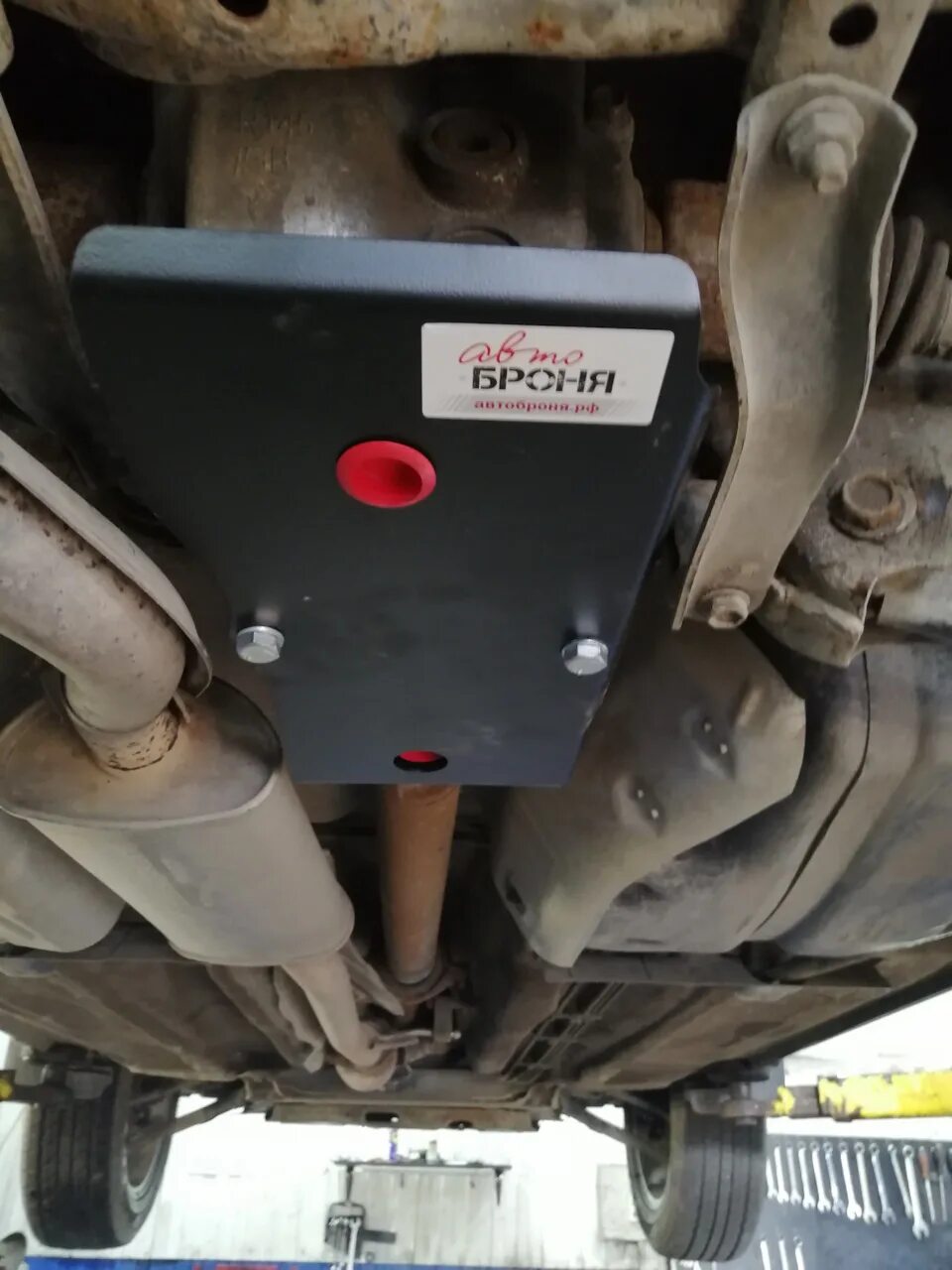 Защита картера киа пиканто. Защита автоброня поло седан. Защита двигателя форд фокус 2 автоброня. Автоброня opel astra h. Защита картера двигателя субару импреза.