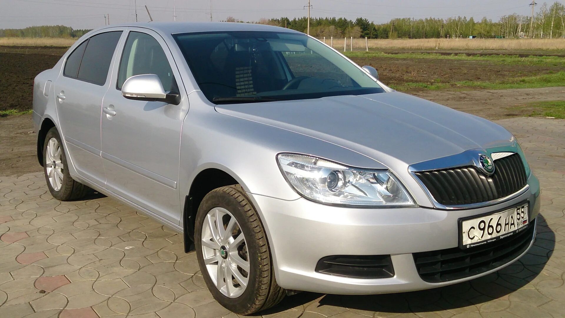 Купить шкоду октавию 2012. Skoda Octavia 2012 1.8. Skoda Octavia 2012 TSI. Skoda Octavia 2012 1.8 серая.