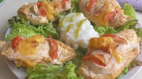 Курица с помидором и яйцом