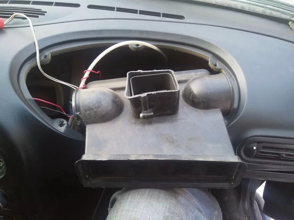 Перенос магнитолы - Chevrolet Niva, 1,7 л, 2004 года тюнинг DRIVE2