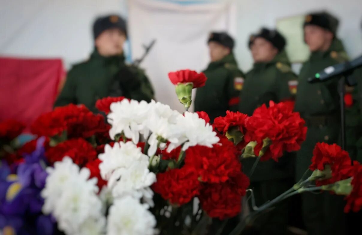 Победа в военной операции. Прощание с солдатом. Похороны военнослужащего. Память солдатам. Памяти погибших военных.