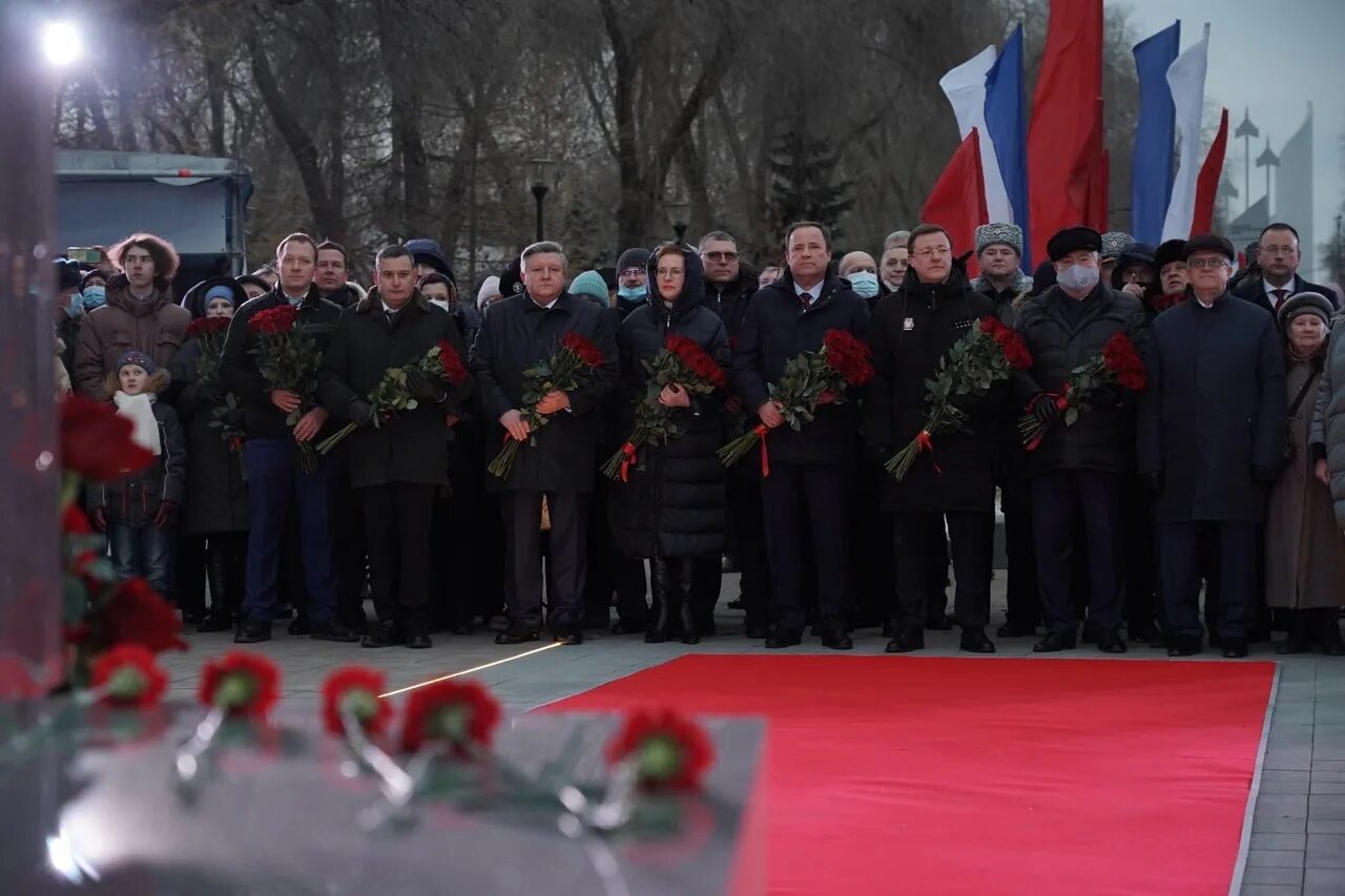 Мемориальный комплекс самара город трудовой доблести. Аллея трудовой славы самара стелла. Сызрань город трудовой доблести. Самара куйбышев город трудовой доблести. Стелла город трудовой самара.